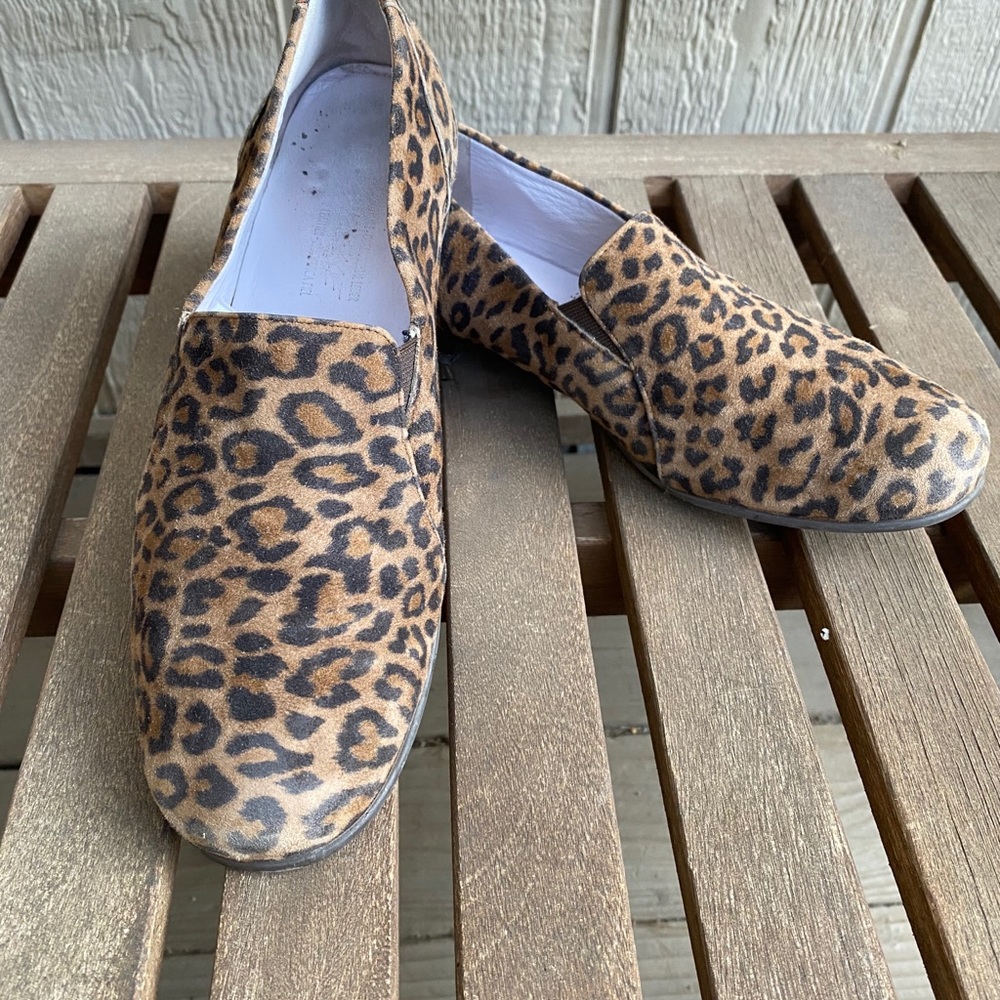 Mephisto Leopard Print Flats 9 Euc - image 2